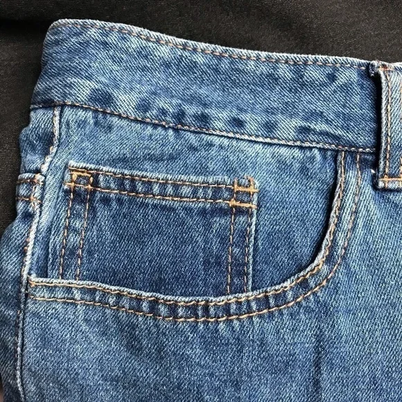 Forever 21 Blue denim Size 30 fringed hem shorts New With Tag NWT - Picture 2 of 12